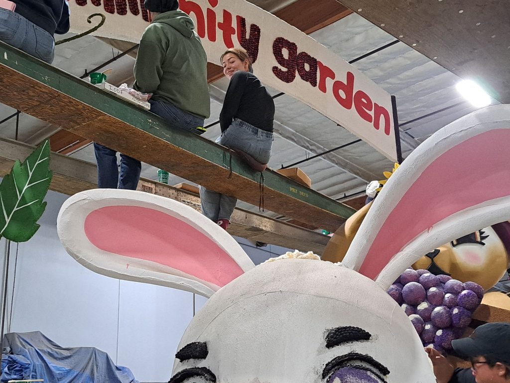 December 28 - Elizabeth is putting whole cranberries on the sign today.